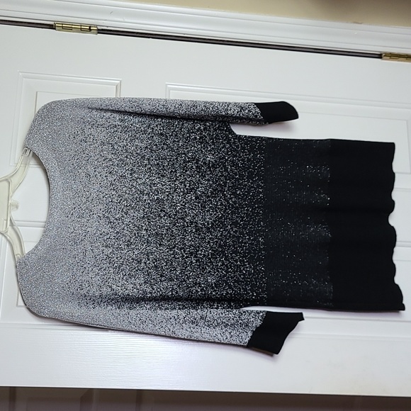 Ladies Blouse 👚 - Picture 6 of 7